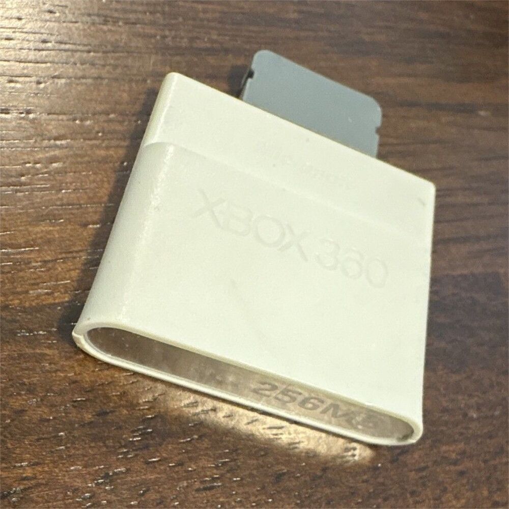 Microsoft Xbox 360 Memory Unit White/Gray Console-Specific X809156-003